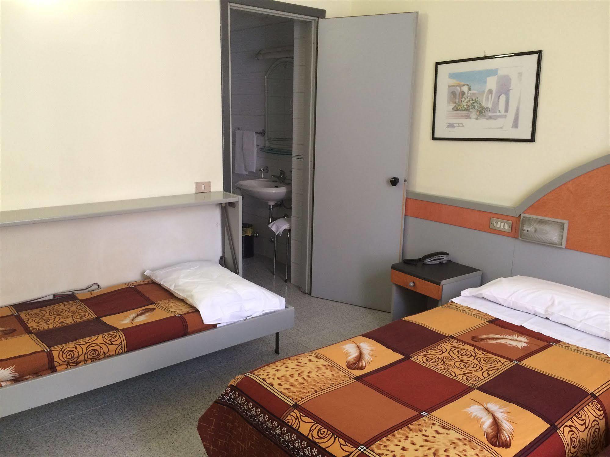 Hotel Mazzini Letojanni Extérieur photo