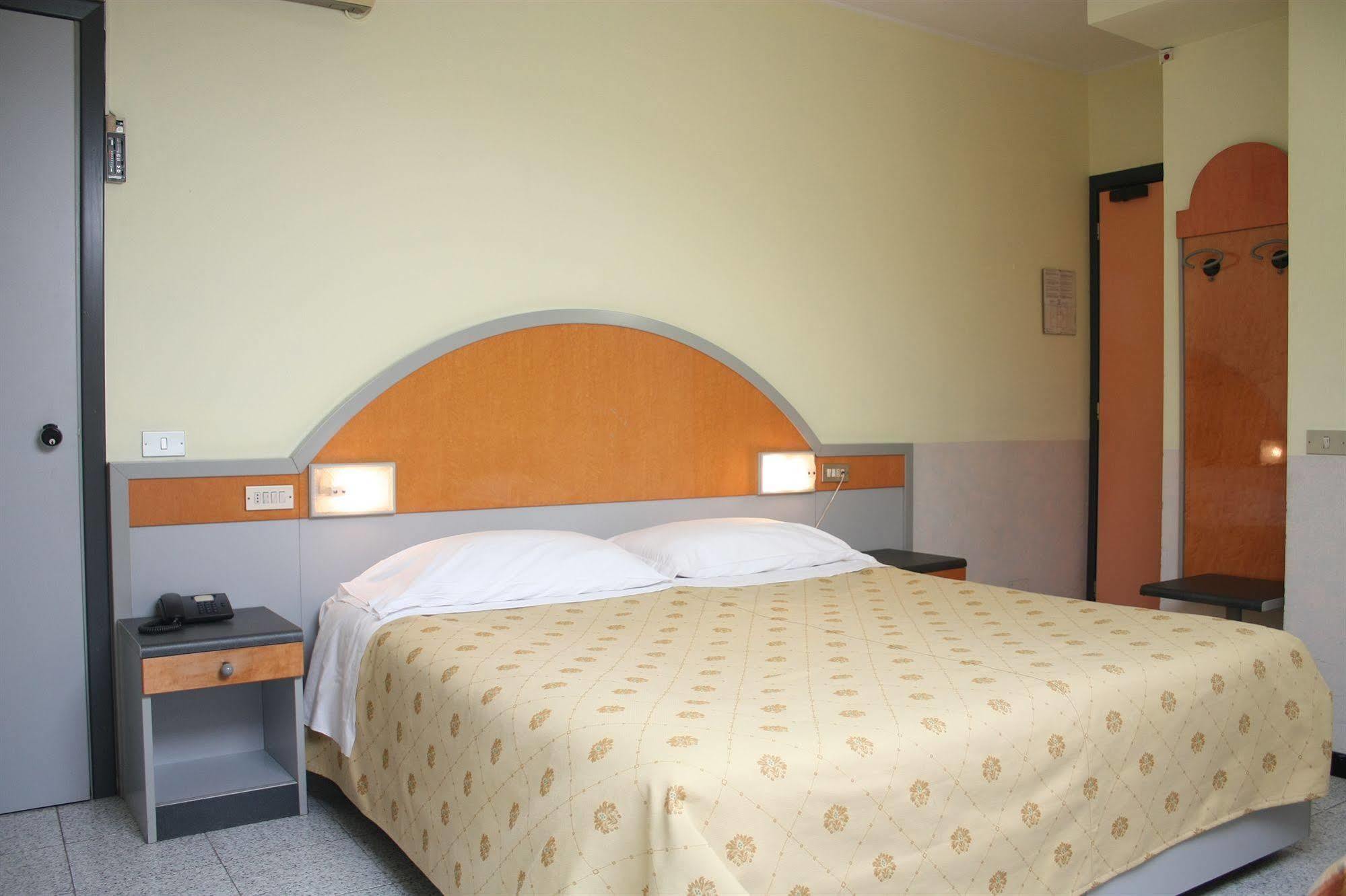 Hotel Mazzini Letojanni Extérieur photo